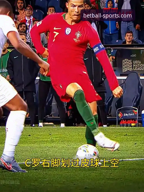 揭秘阿根廷锋线新星陨落：一次训练如何改写世界杯征程与球迷观赛体验